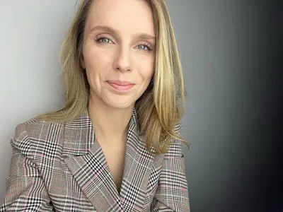 Stylizacja Poznań ✅ Zakupy ze stylistą MARTA OCENIA Stylistka; Personal shopper; Ocena wizerunku; Analiza kolorystyczna